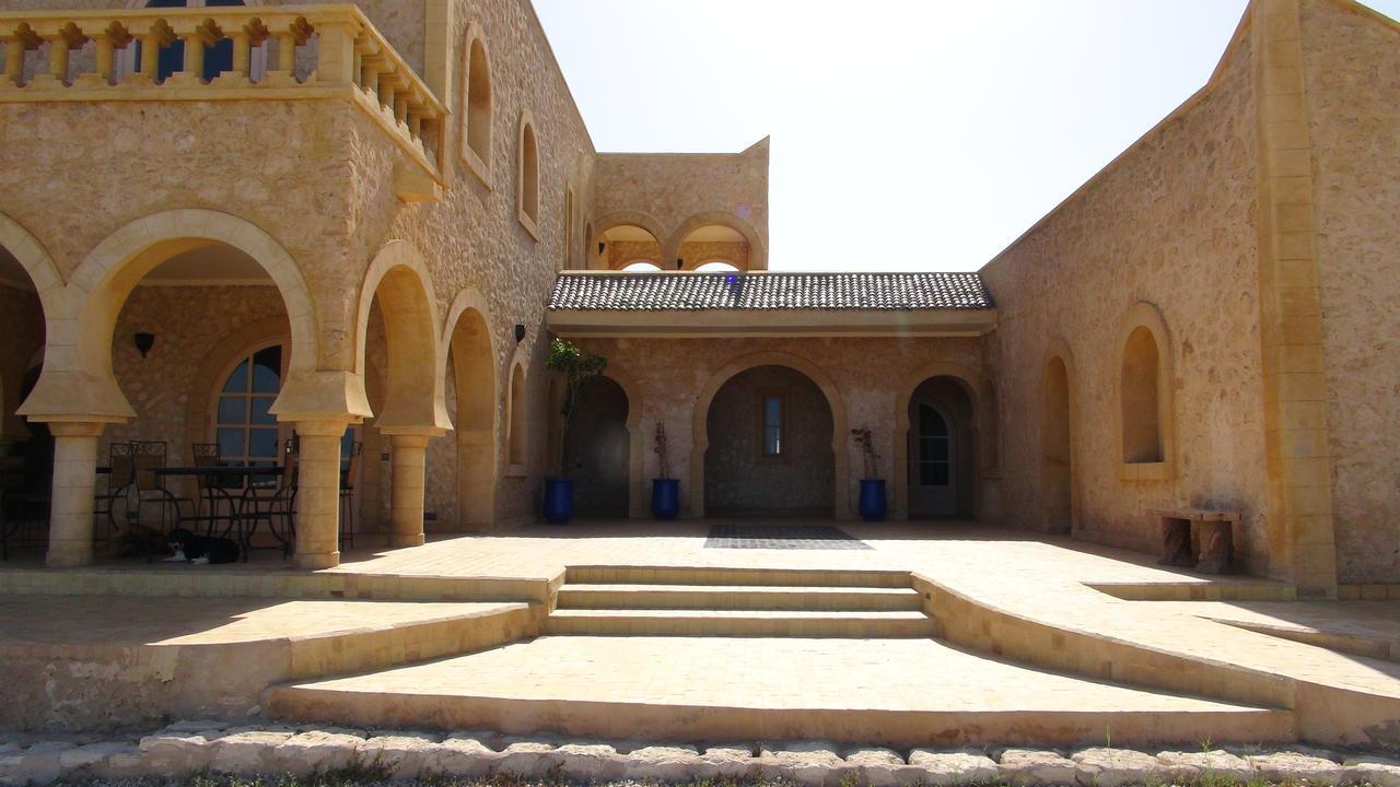 אסאוירה Villa Habibi מראה חיצוני תמונה